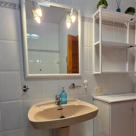 Arkadia 2 Guests - Pool - Balcony - 12min Appartamento *