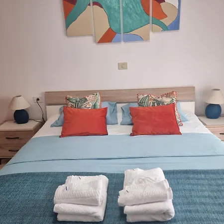 Arkadia 2 Guests - Pool - Balcony - 12min * Arona (Tenerife)