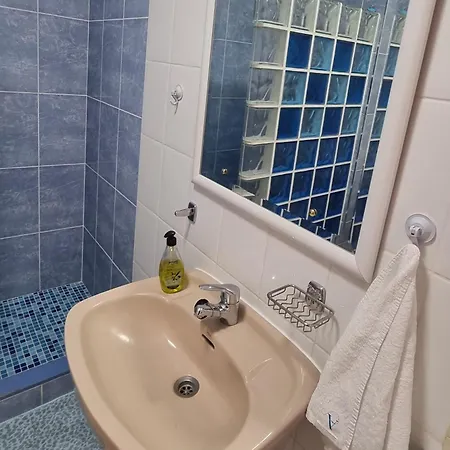Arkadia 2 Guests - Pool - Balcony - 12min * 아로나
