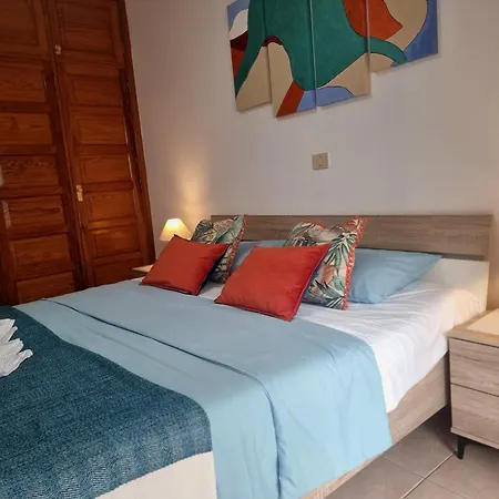 아파트 Arkadia 2 Guests - Pool - Balcony - 12min *